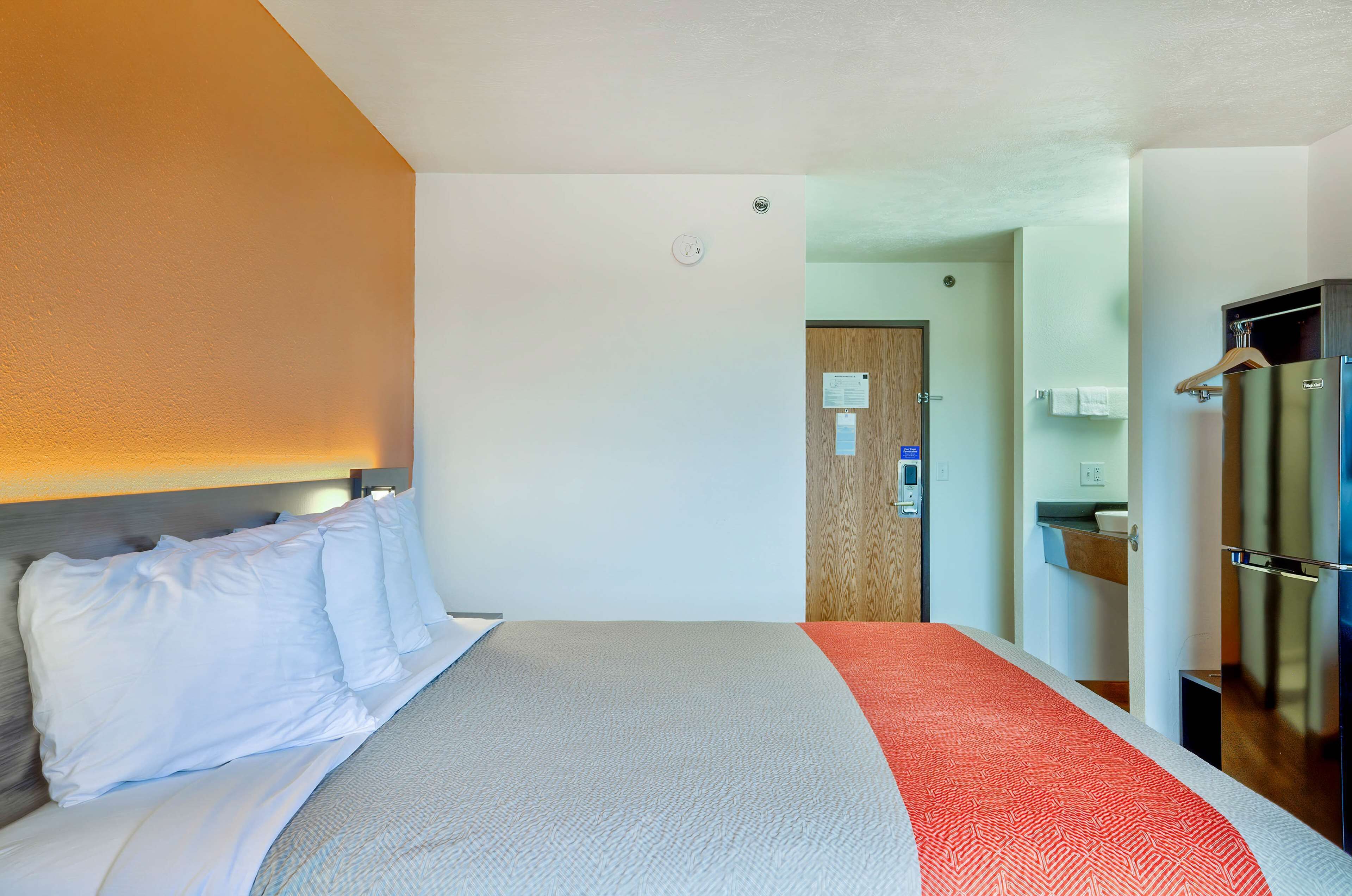 Schreibtisch, Bügeleisen/Bügelbrett, kostenloses WLAN, Bettwäsche