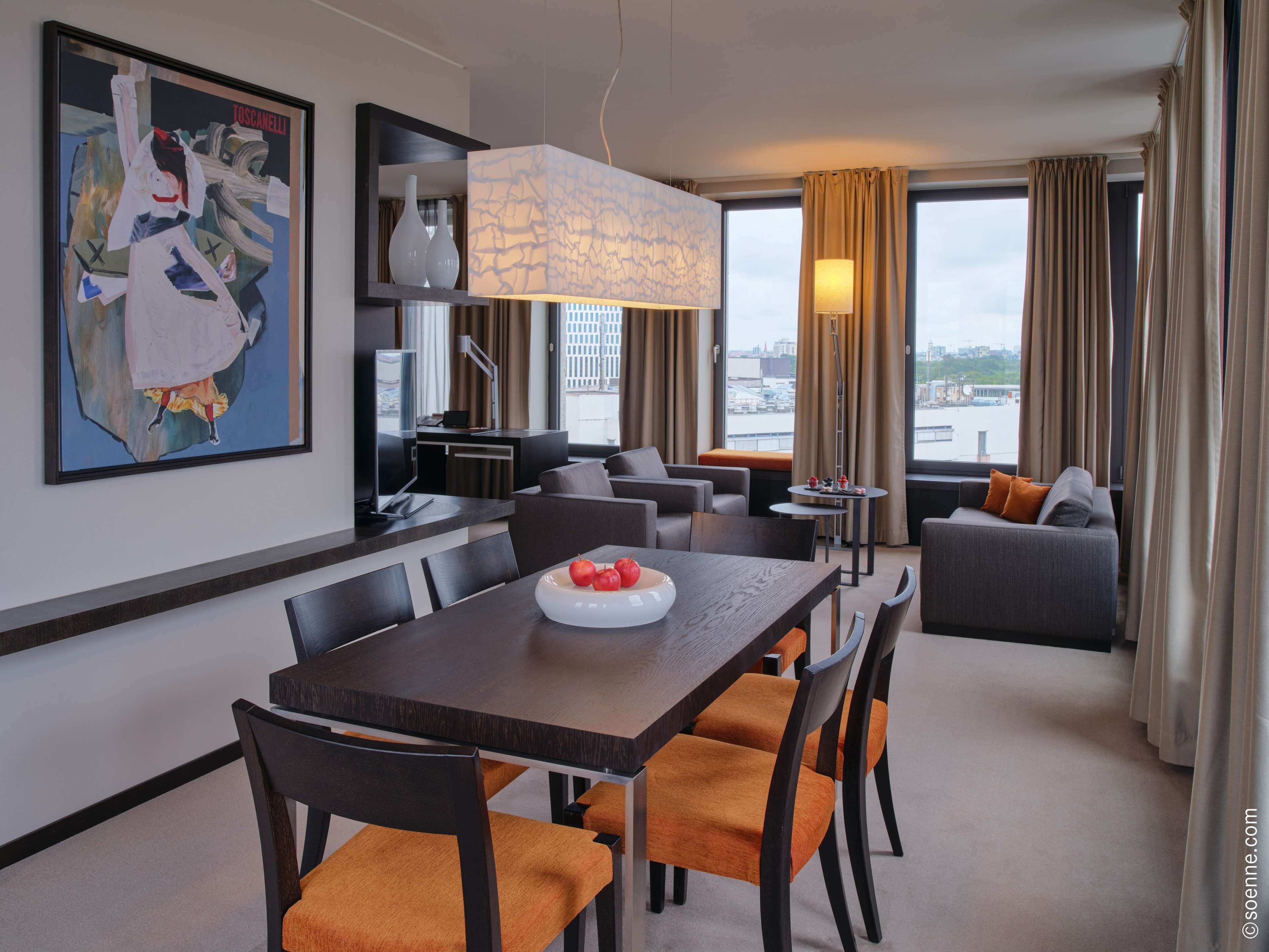 Deluxe Suite, 1 King Bed | Egyptian cotton sheets, premium bedding, in-room safe, desk