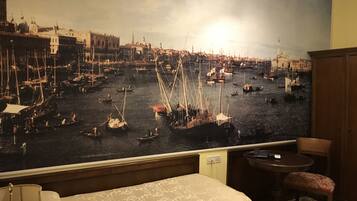 1 bedroom, Egyptian cotton sheets, minibar, in-room safe