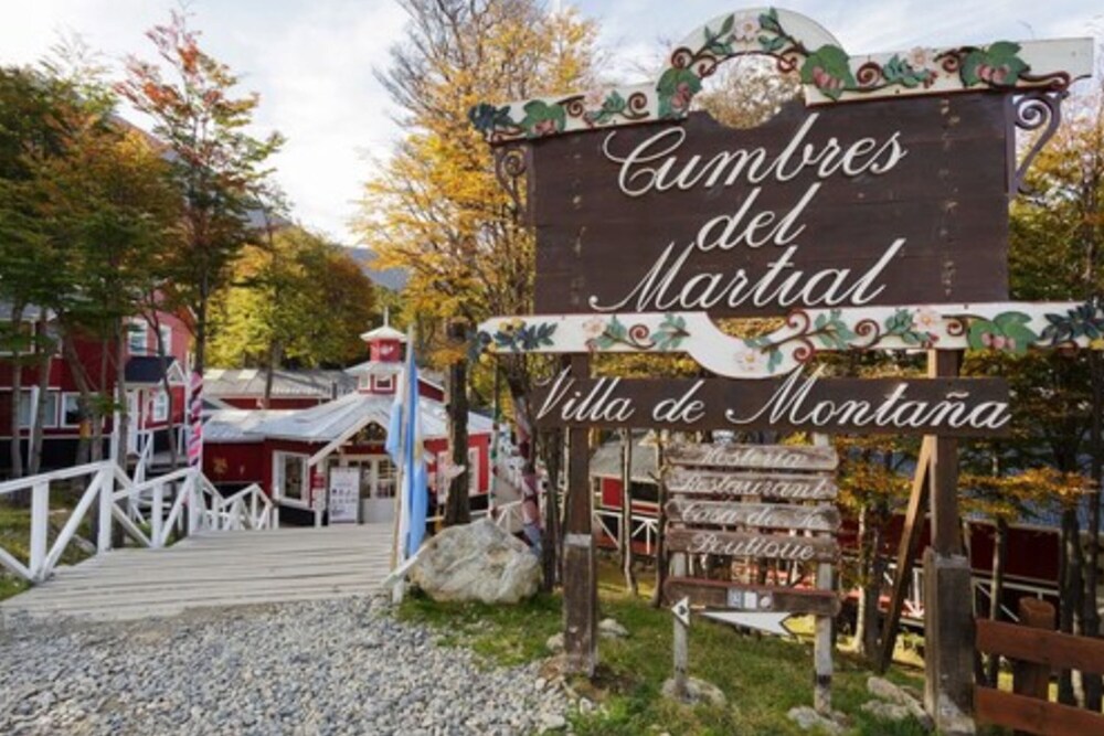Hotel De Montaña Cumbres del Martial by null