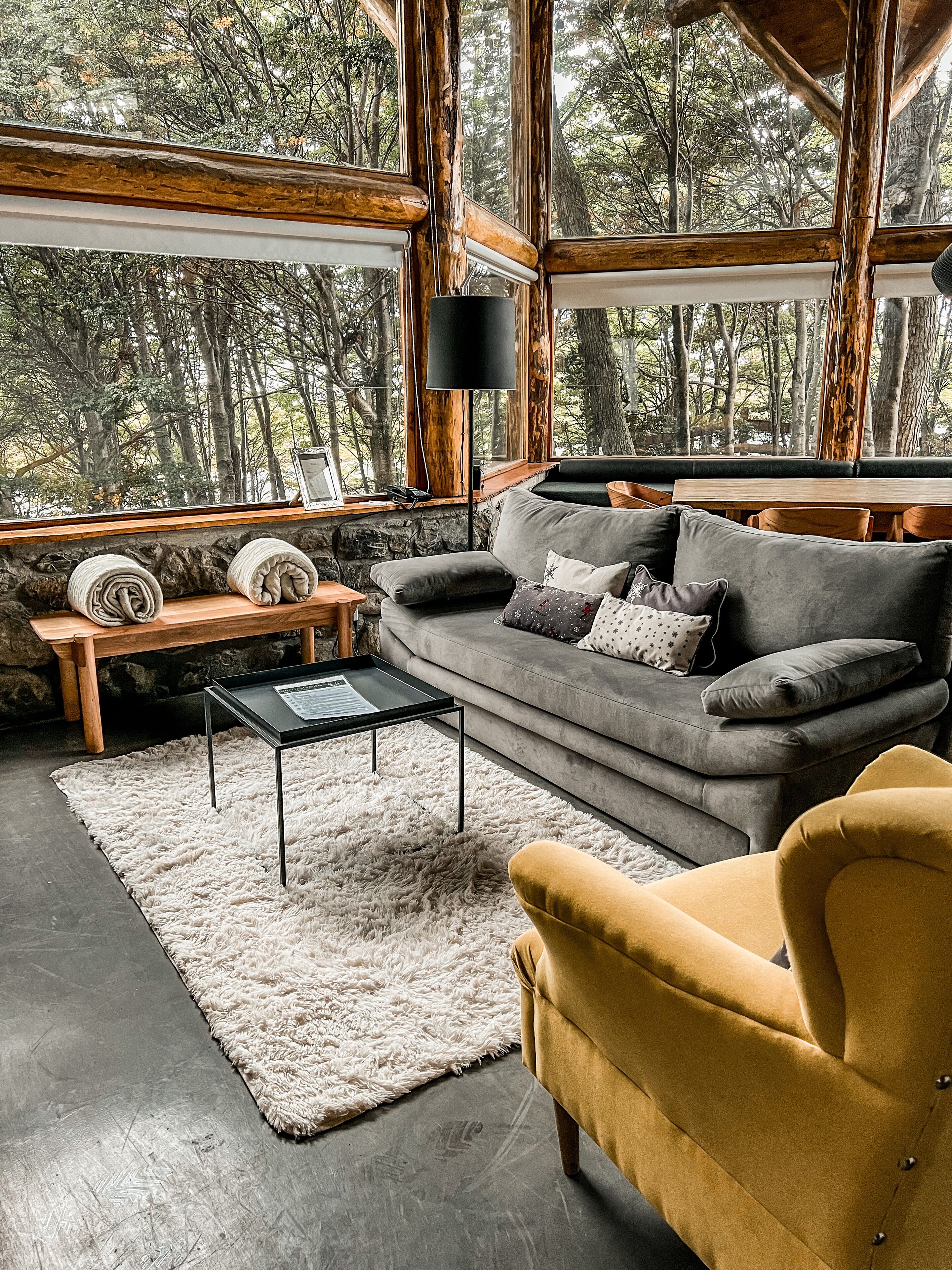 premium studio suite | living area