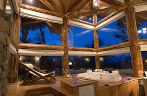 Luxury Cabin, Kitchen