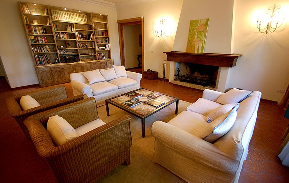 Club Tapiz Hotel & Restó by null