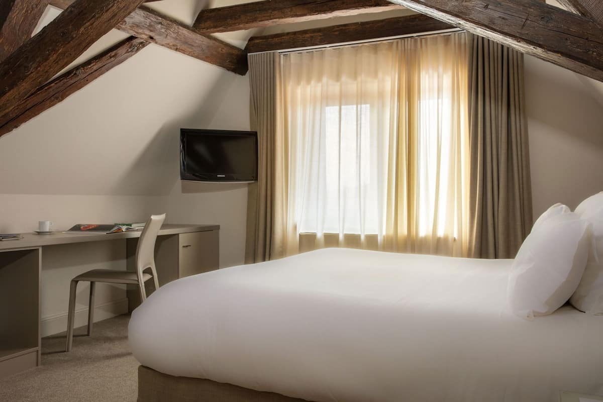 Literie de qualité supérieure, minibar, coffres-forts dans les chambres