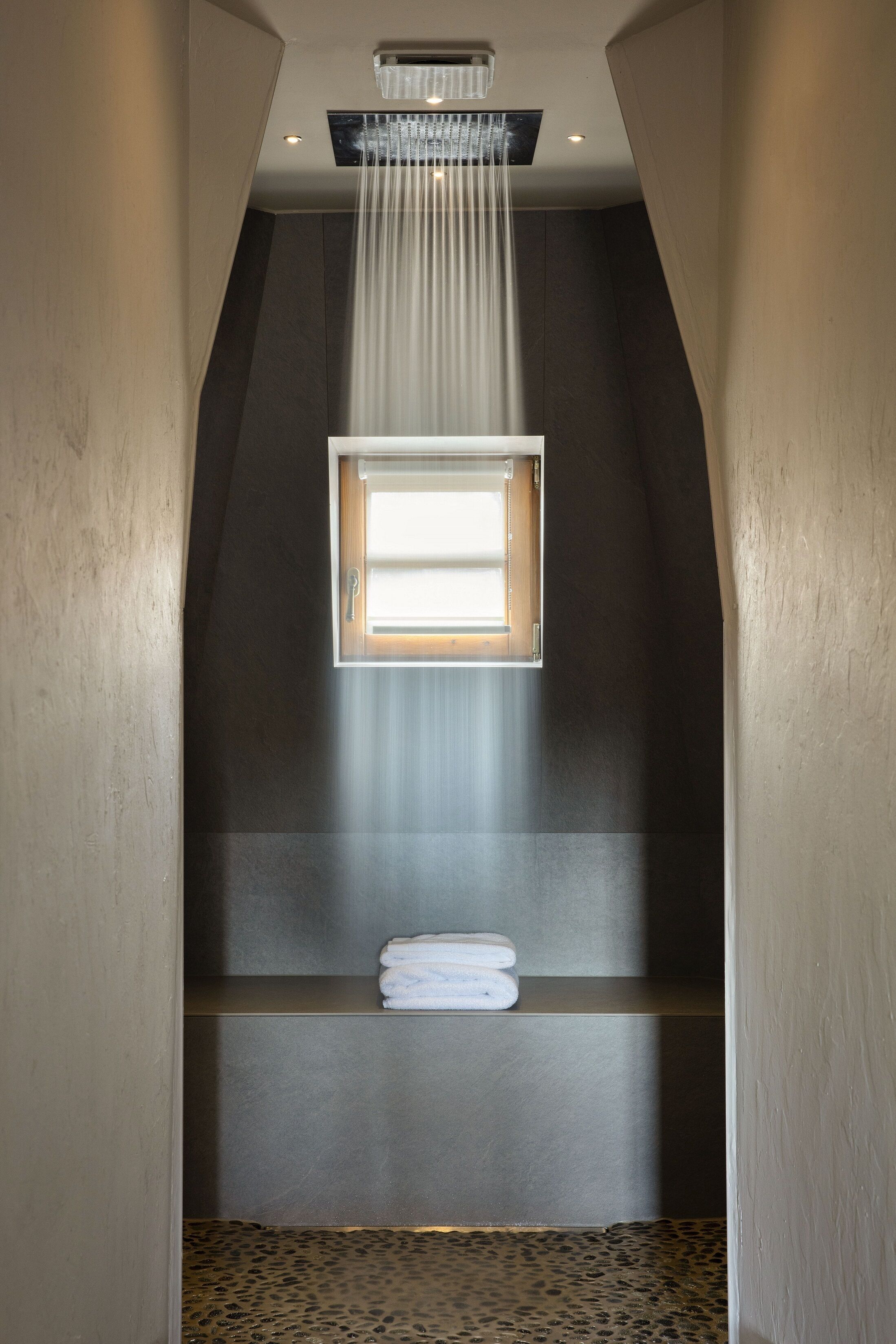 Phòng (Caractère) | Buồng tắm vòi sen