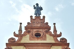 Front of property - La Maison des Têtes (Colmar)