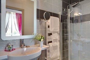 Free toiletries, hair dryer, towels - La Ramade (Marcey-les-Greves)
