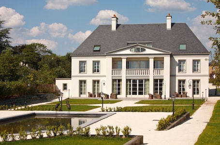 Front of property. La Ramade