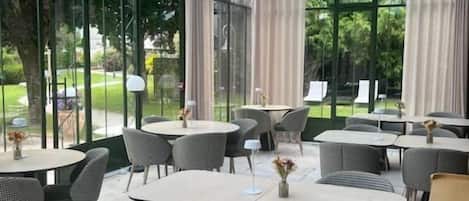 Daily buffet breakfast (EUR 17 per person)
