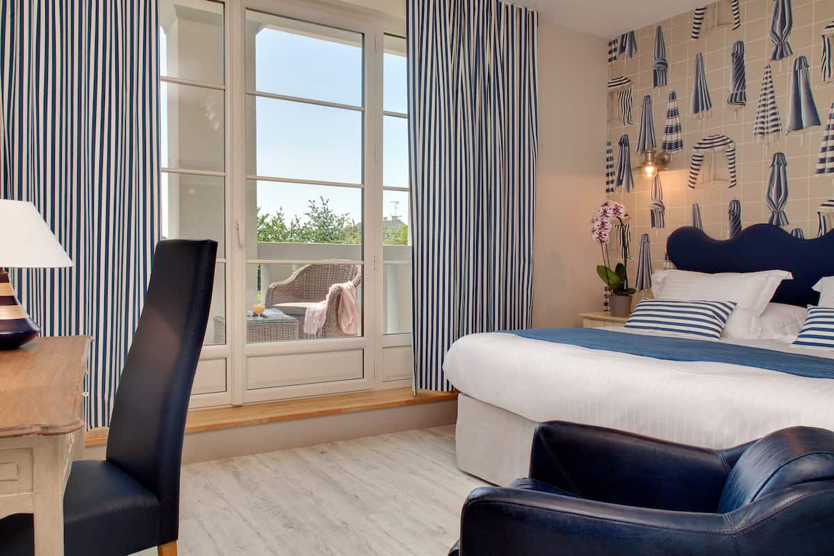 superior double room | premium bedding, individually decorated, individually furnished, desk