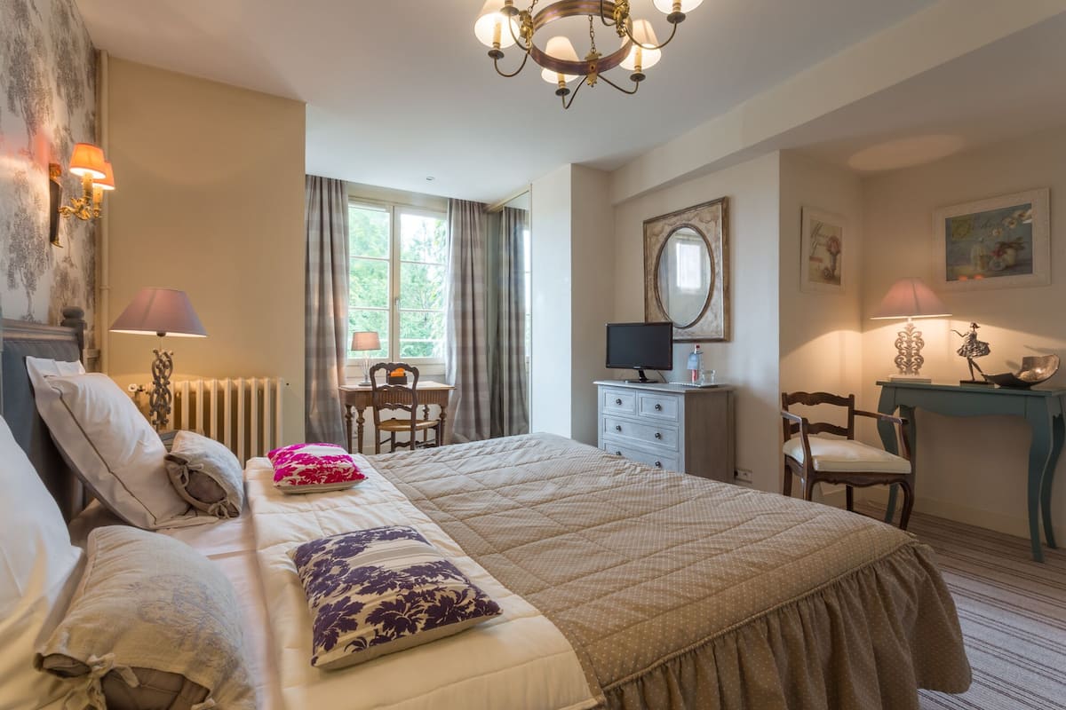 1 bedroom, egyptian cotton sheets, in-room safe, desk