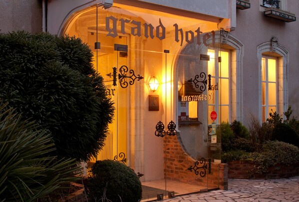 Property entrance - Grand Hôtel de Solesmes (Solesmes)