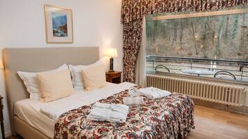 Romantic Room (Forest View) | 1 bedroom, pillowtop beds, minibar, in-room safe