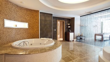 1 bedroom, minibar, in-room safe, individually decorated