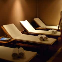 Sauna, tina de hidromasaje, baño de vapor y aguas termales