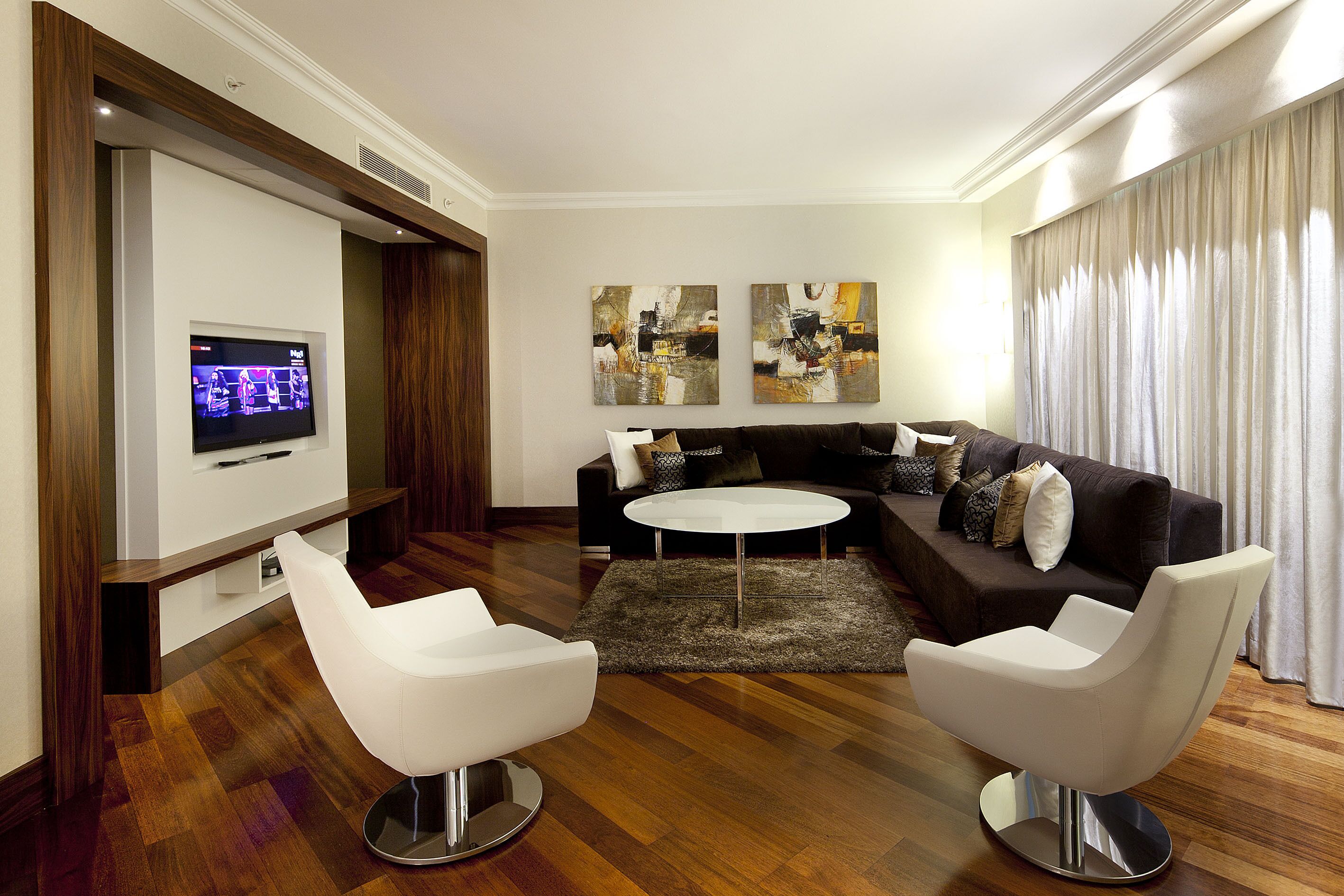 1 bedroom, minibar, in-room safe, individually decorated