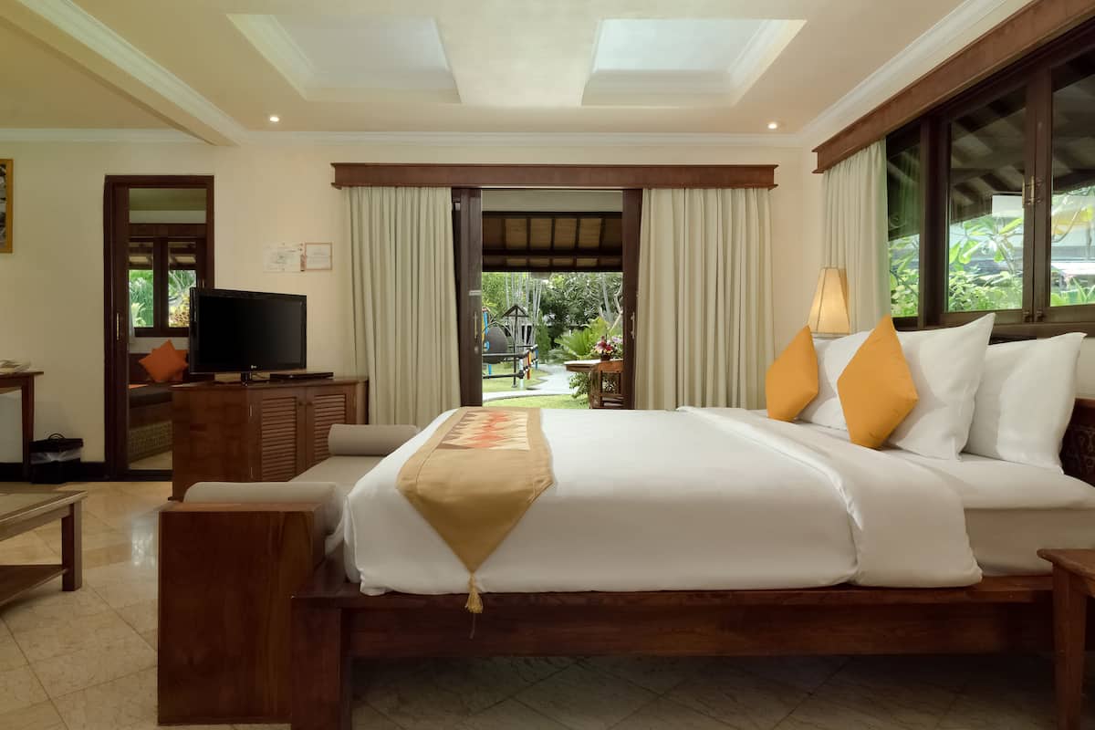 Zimmersafe, Schreibtisch, laptopgeeigneter Arbeitsplatz