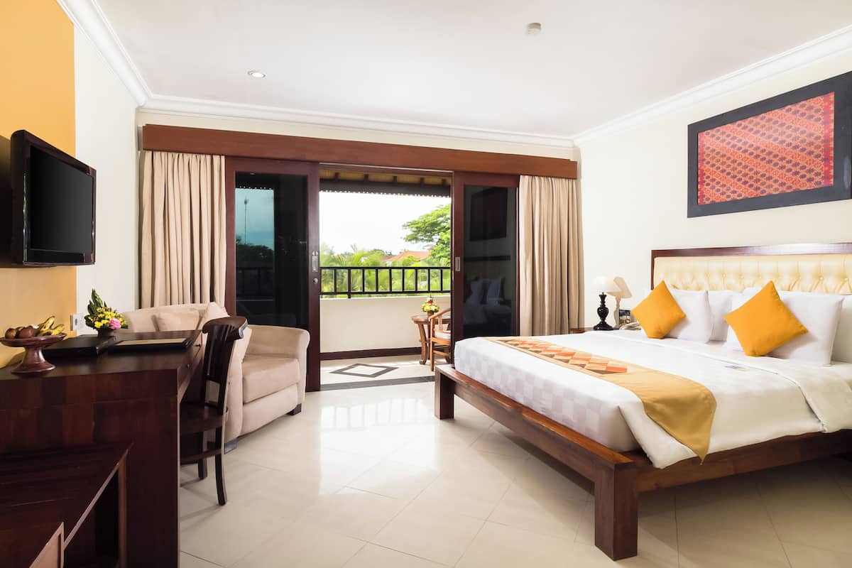 Zimmersafe, Schreibtisch, laptopgeeigneter Arbeitsplatz