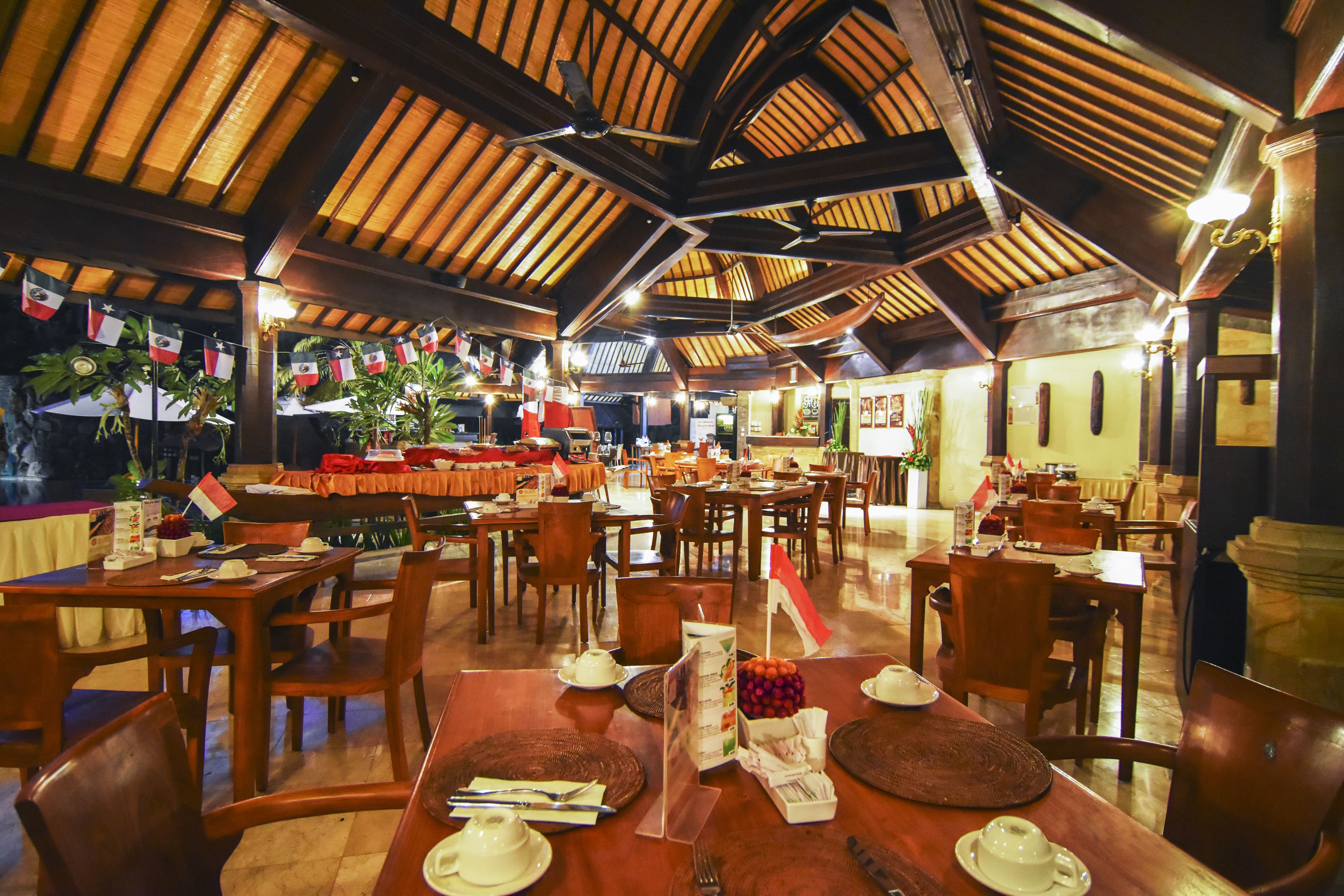 Desayuno buffet diario (IDR 150000 por persona)