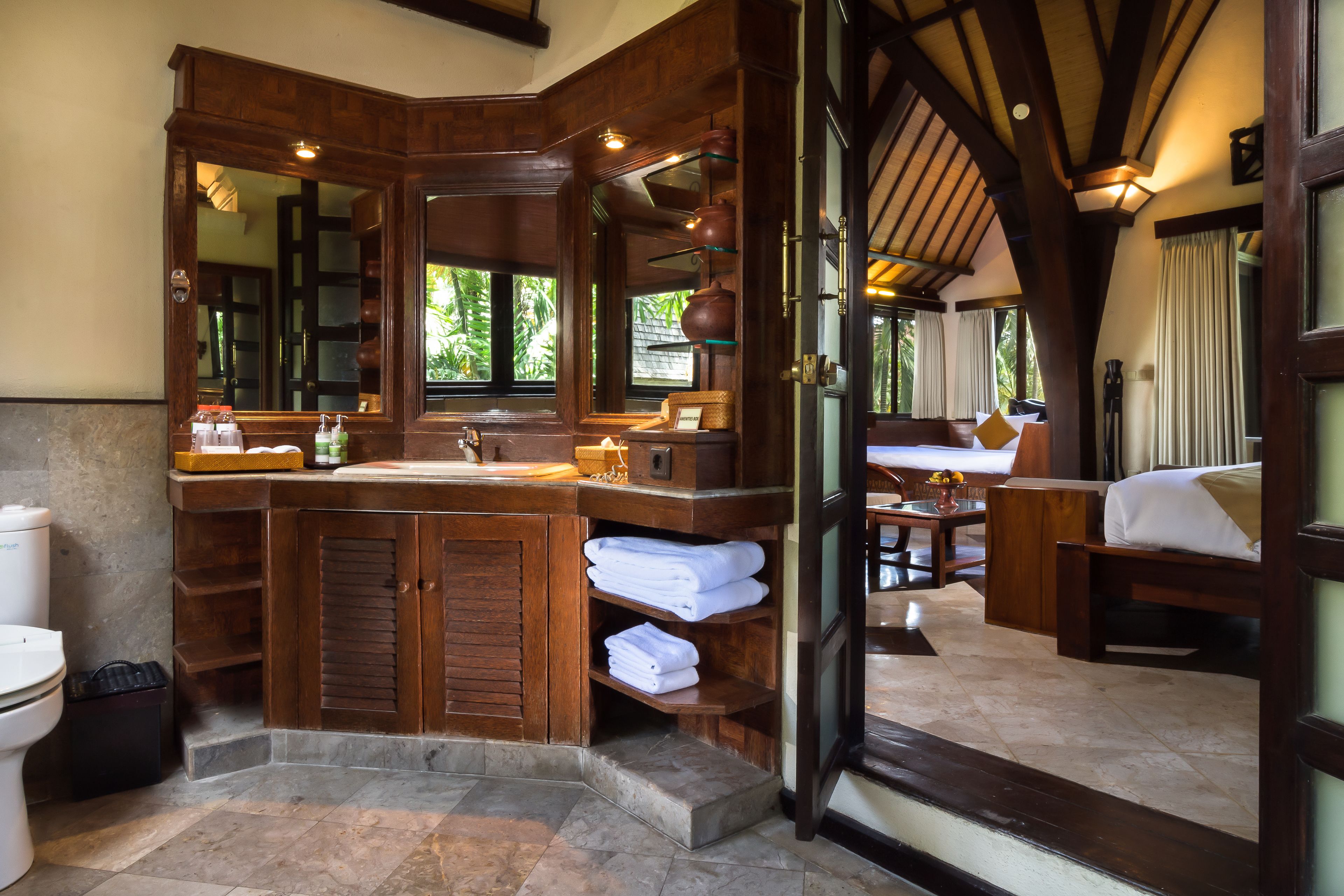 combined shower/bathtub, deep-soaking bathtub, rainfall showerhead