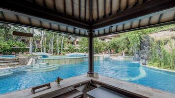 Bar junto a la alberca