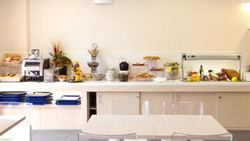 Free buffet breakfast on weekends