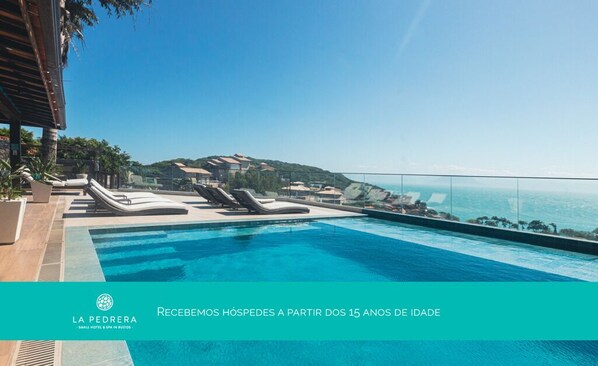 2 piscines extérieures