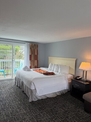 Habitación Deluxe, 1 cama King size | Internet, ropa de cama y despertador 