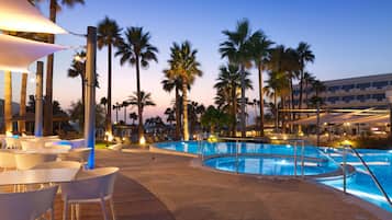 Indoor pool, 2 outdoor pools, sun loungers