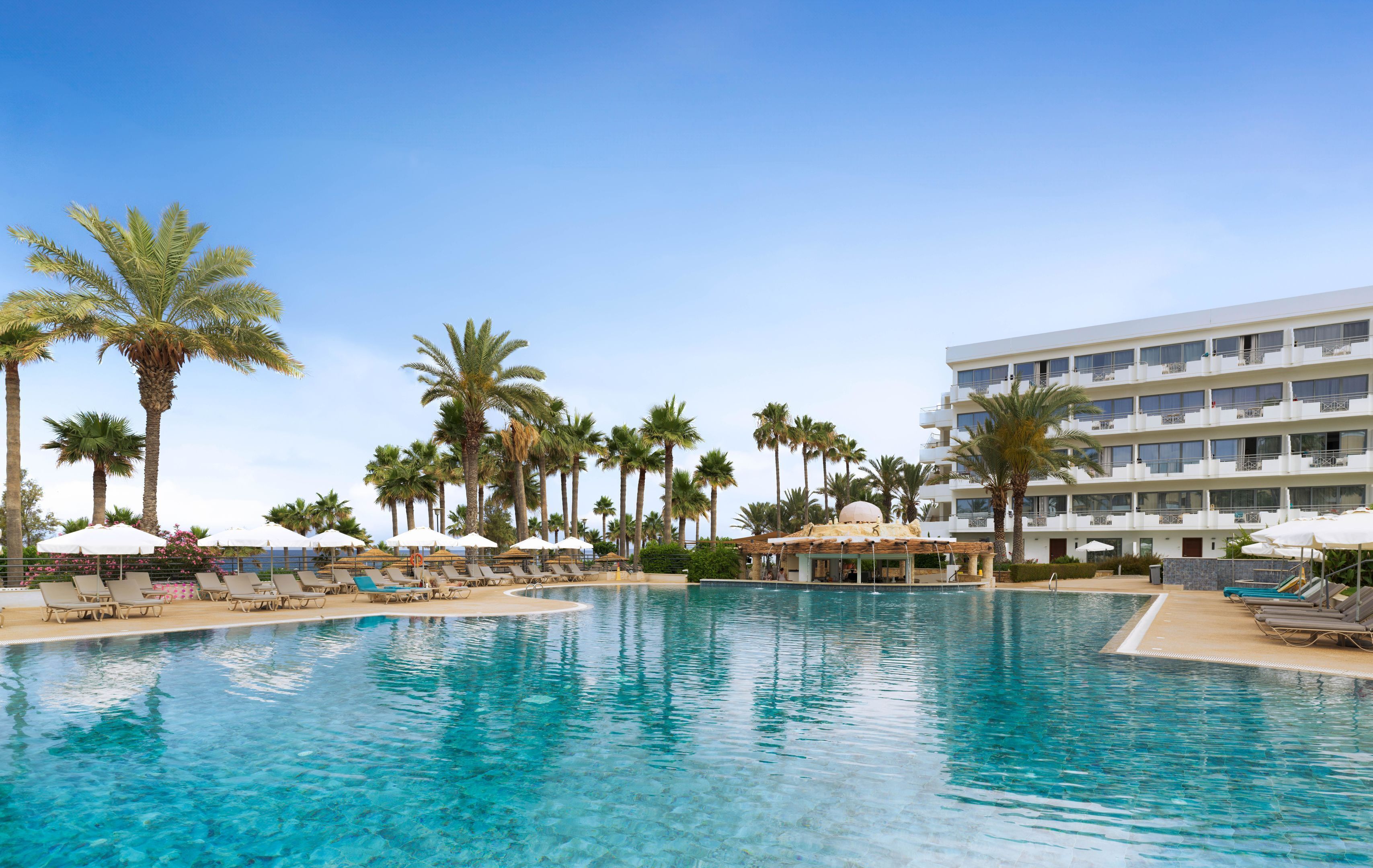 Indoor pool, 2 outdoor pools, sun loungers