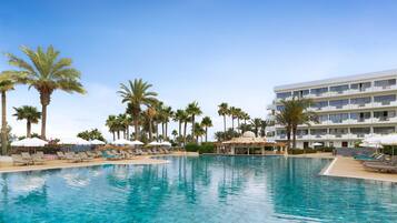 Indoor pool, 2 outdoor pools, sun loungers