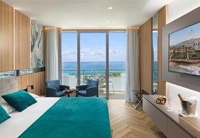 Caja de seguridad en la habitación, escritorio y wifi gratis 