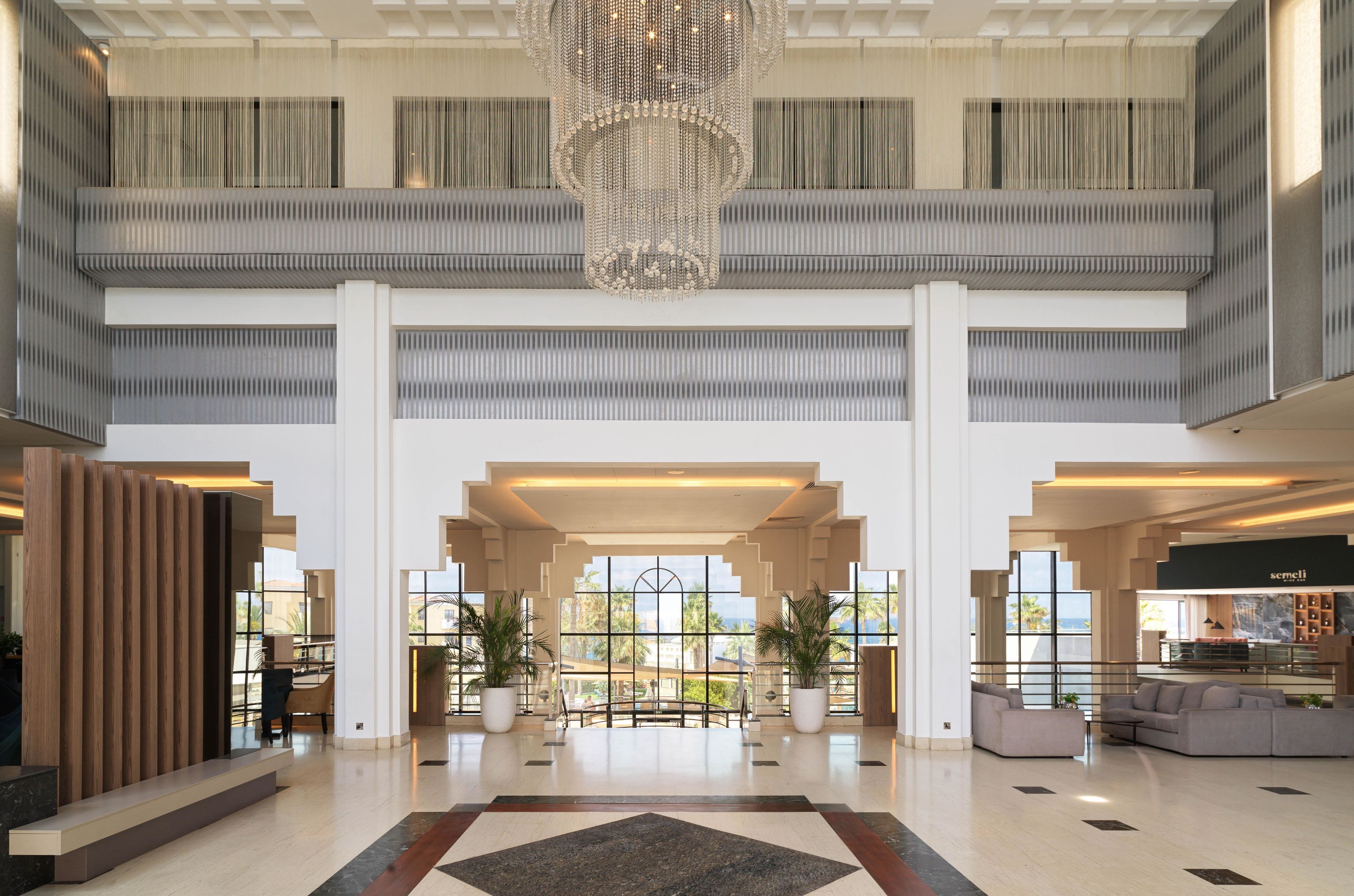 Foto - St George Beach Hotel & Spa Resort