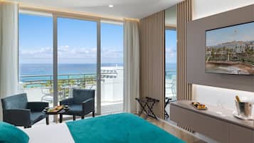 In-room safe, desk, free WiFi, bed sheets