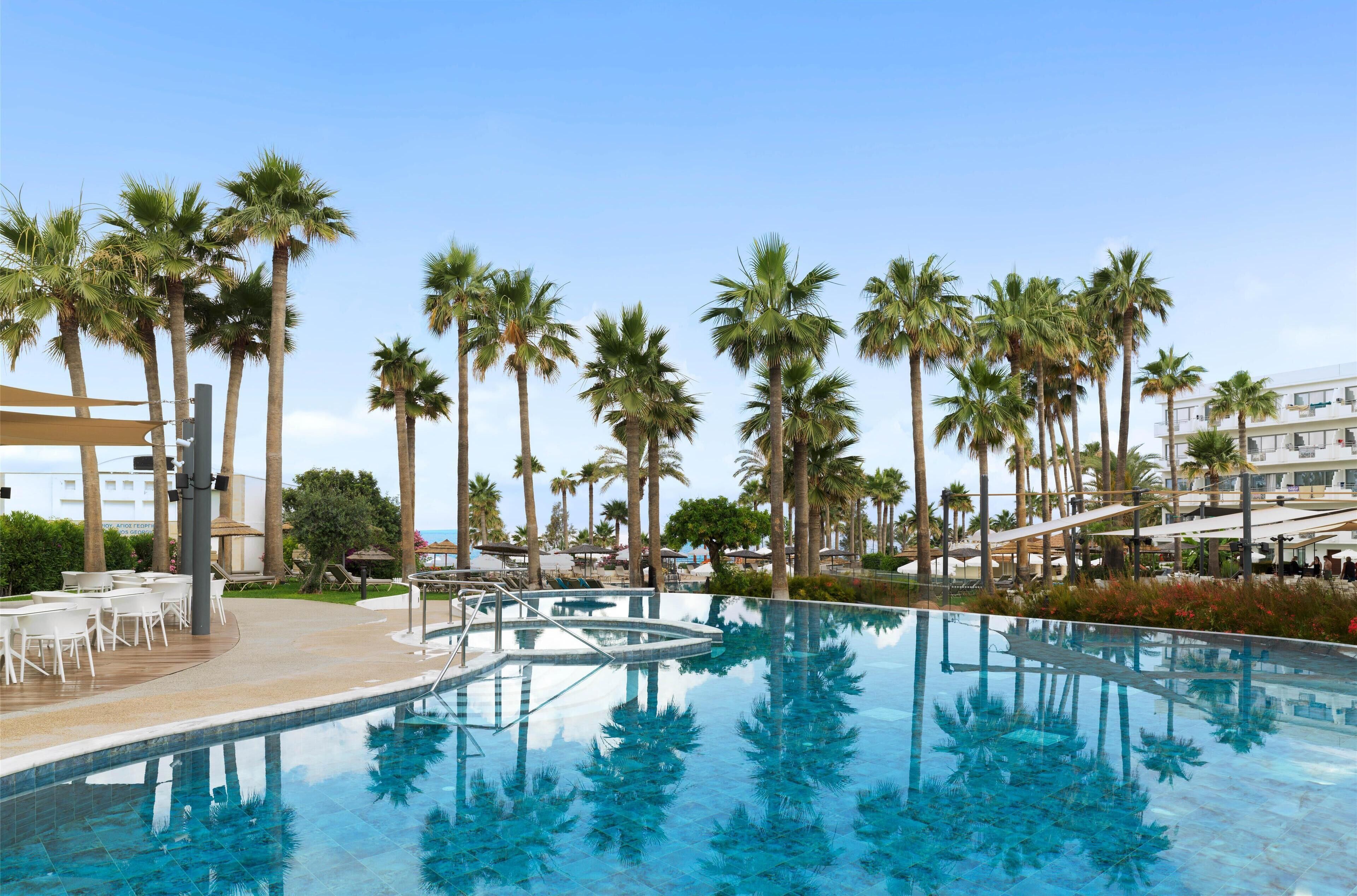 indoor pool, 2 outdoor pools, pool loungers