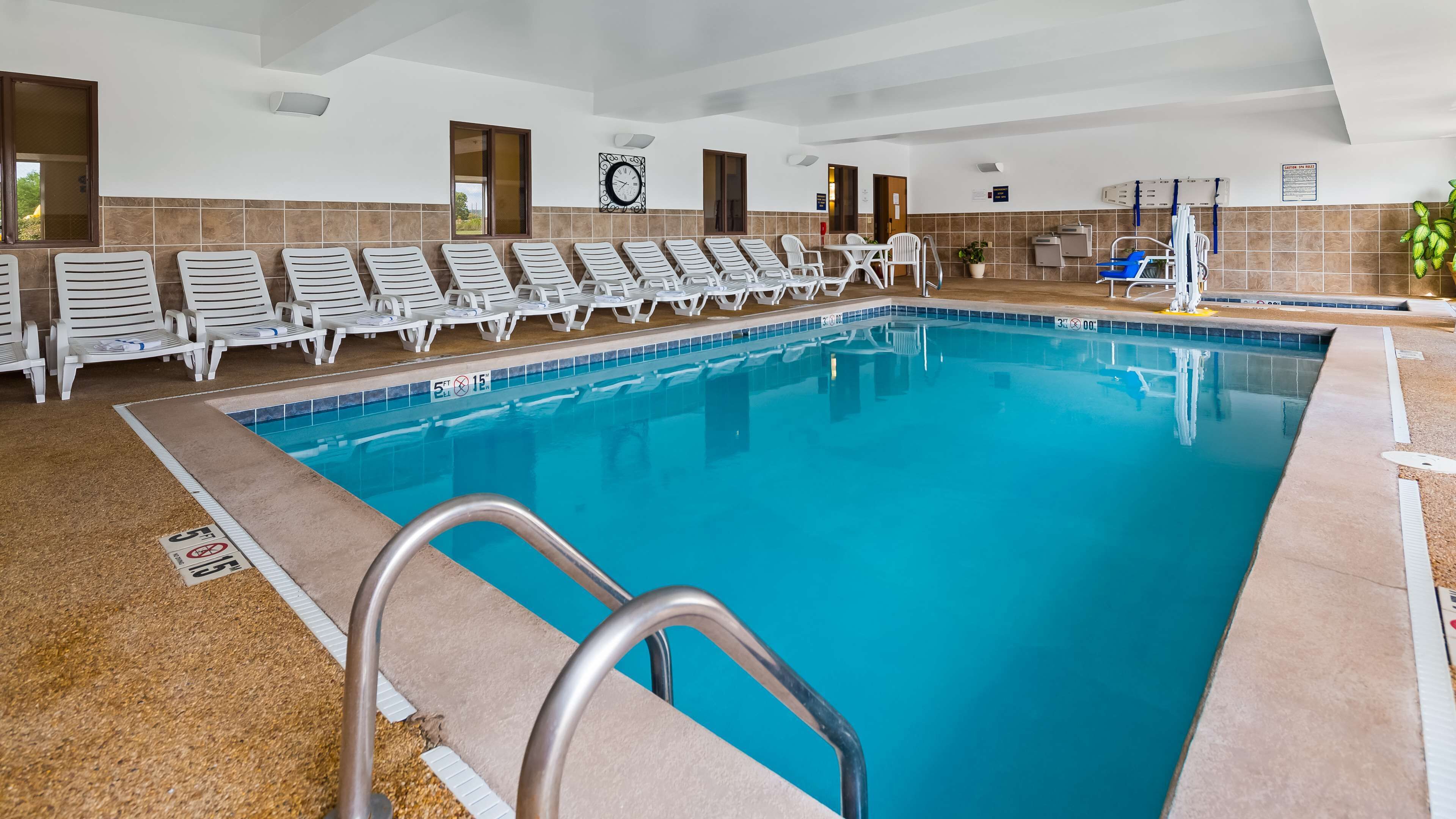 indoor pool, pool loungers