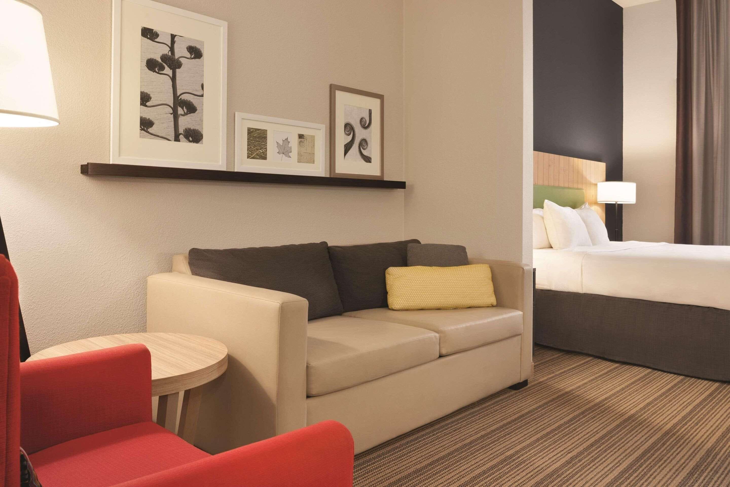 1 bedroom, desk, laptop workspace, blackout curtains