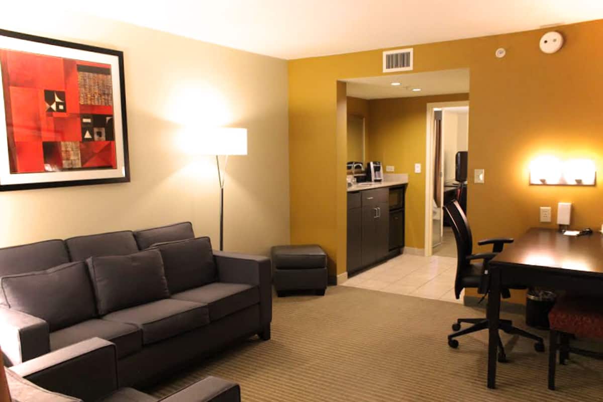 1 bedroom, in-room safe, desk, laptop workspace