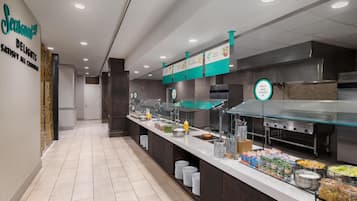 Desayuno bufé gratuito y diario