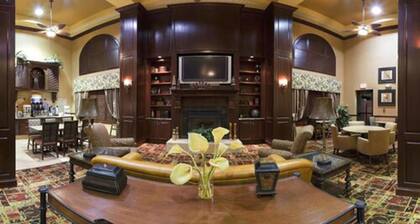 Holiday Inn Express & Suites Bloomington by IHG