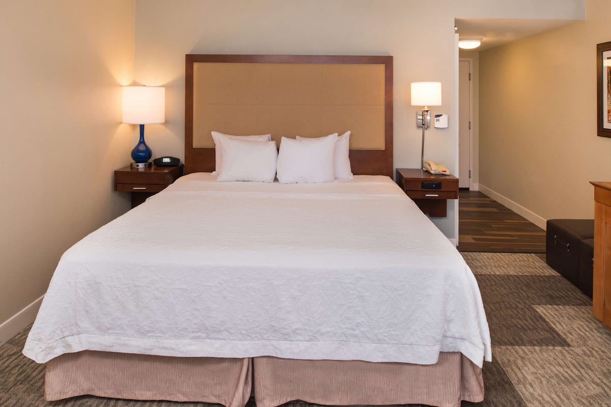 Premium bedding, individually decorated, individually furnished, desk