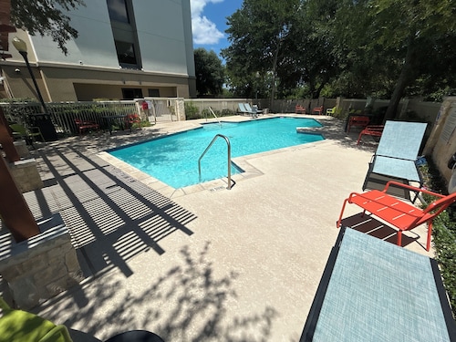 Hampton Inn & Suites Schertz