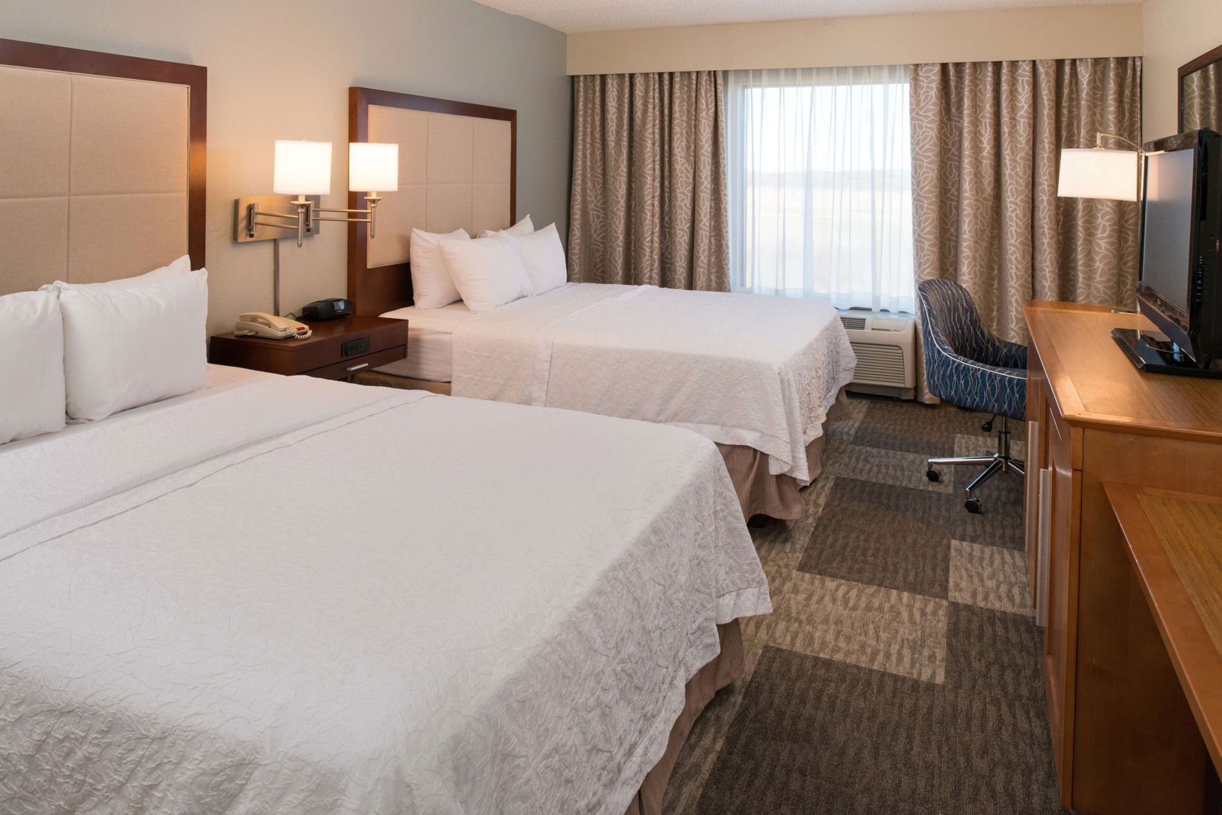Premium bedding, individually decorated, individually furnished, desk