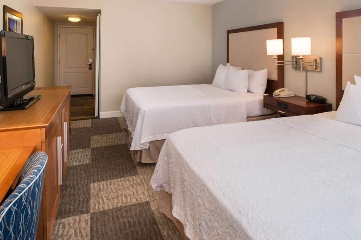 Premium bedding, individually decorated, individually furnished, desk