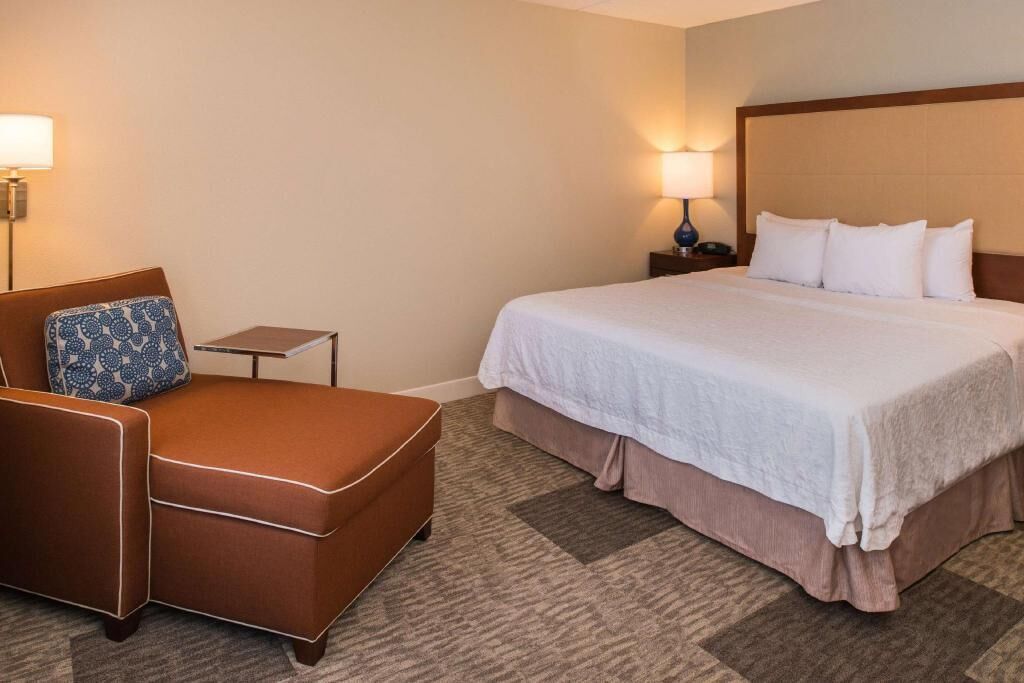 Premium bedding, individually decorated, individually furnished, desk