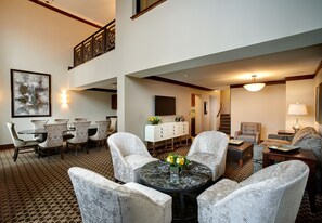 Presidential Suite | Egyptian cotton sheets, premium bedding, pillowtop beds, in-room safe