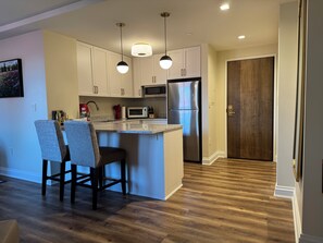 Fridge, espresso maker, coffee/tea maker