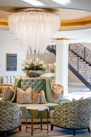 Lobby - Saint John's Resort (Plymouth)