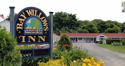 Bay Willows Inn