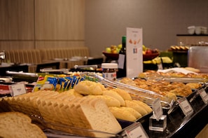 Frukostbuffé varje dag mot avgift